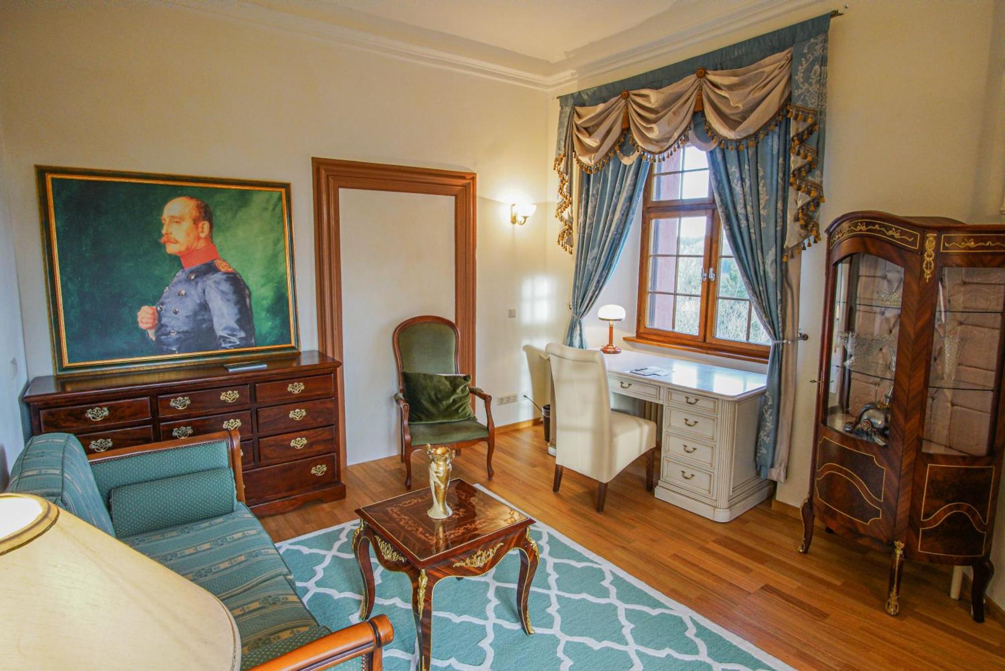 Hotel & Tagungszentrum Schloss Hohenfels Hohenfels  ภายนอก รูปภาพ